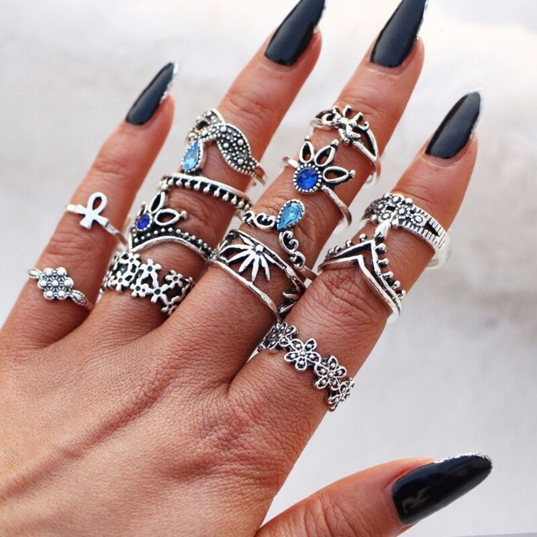 Distinctive Ring Collection: 8 to 12 Pieces