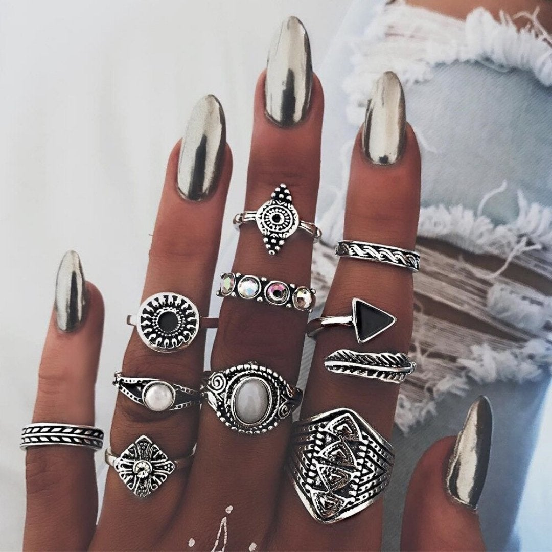 Distinctive Ring Collection: 8 to 12 Pieces