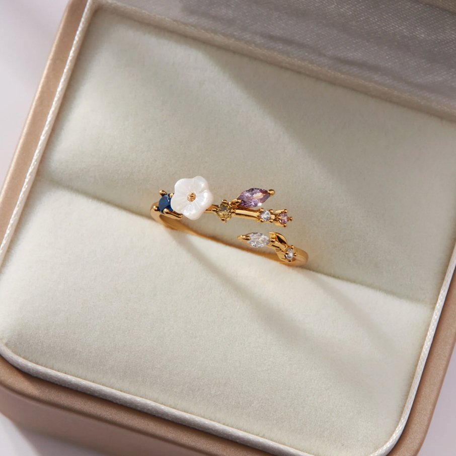 Joyful Gold Blossom Rings