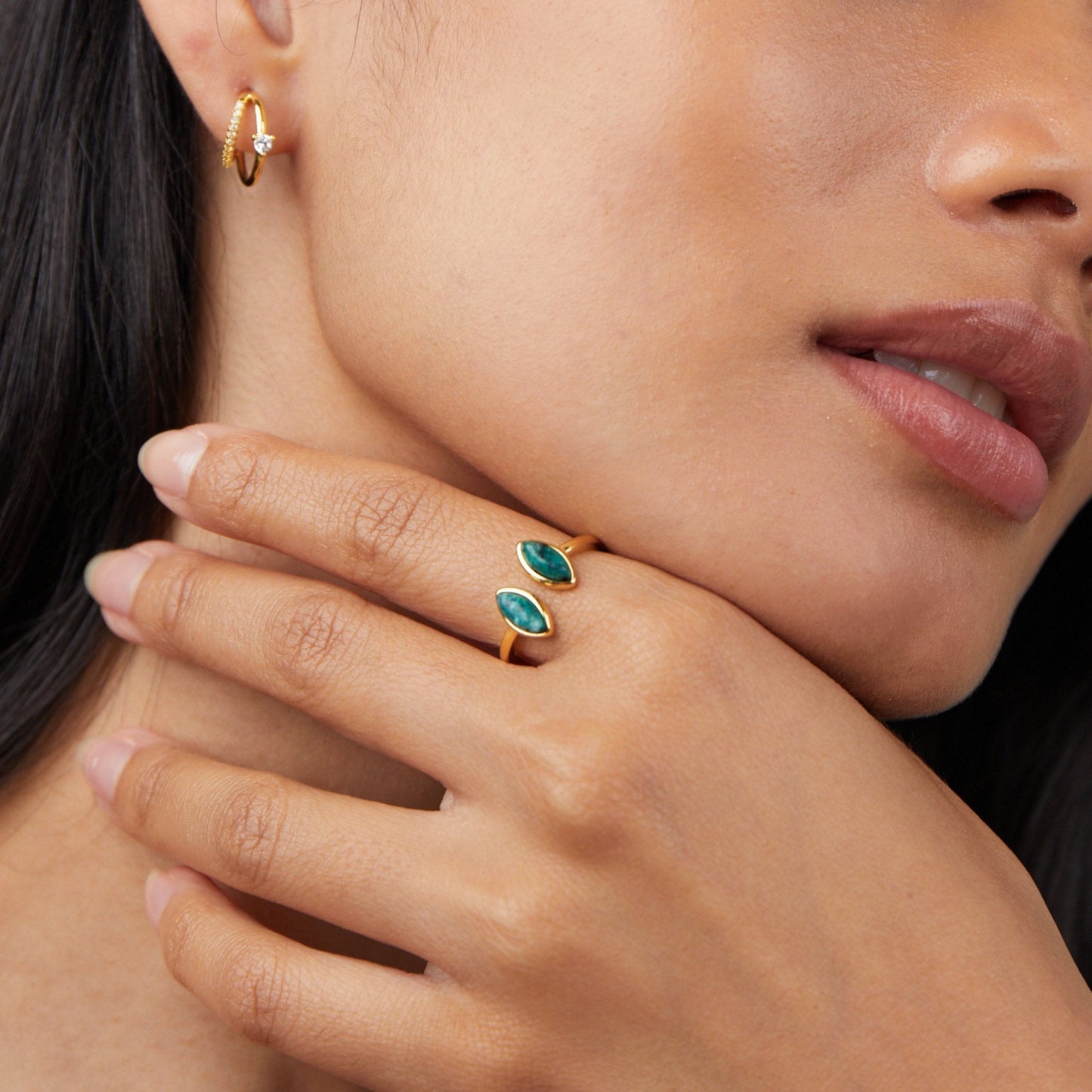Elegant Green Wrap Ring