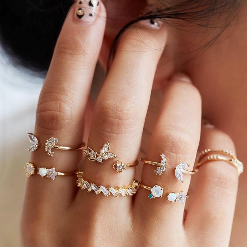Distinctive Ring Collection: 8 to 12 Pieces