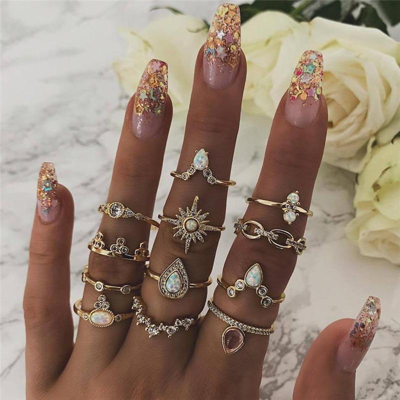 Distinctive Ring Collection: 8 to 12 Pieces
