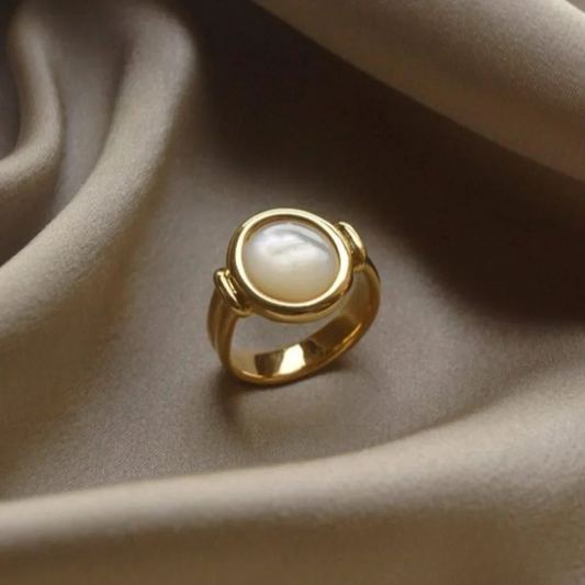 Chic Pearl Statement Ring