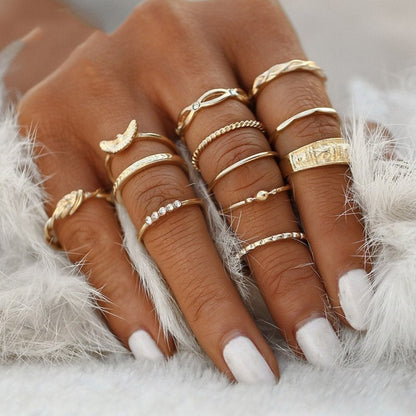 Distinctive Ring Collection: 8 to 12 Pieces