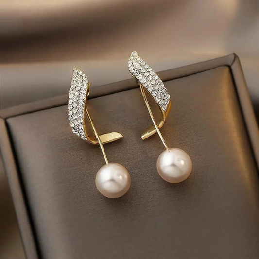 Josephine – Gold & Pearl Drop Earrings