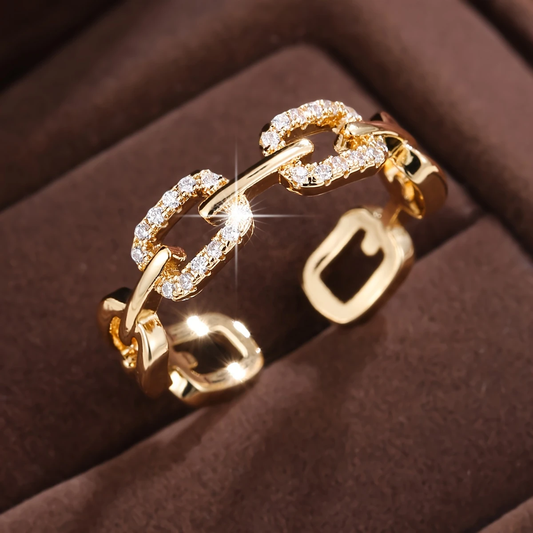 Gold Ring with Radiant Bond Chain Design