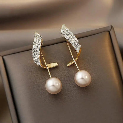 Elegant Gold Pearl Drop Earrings