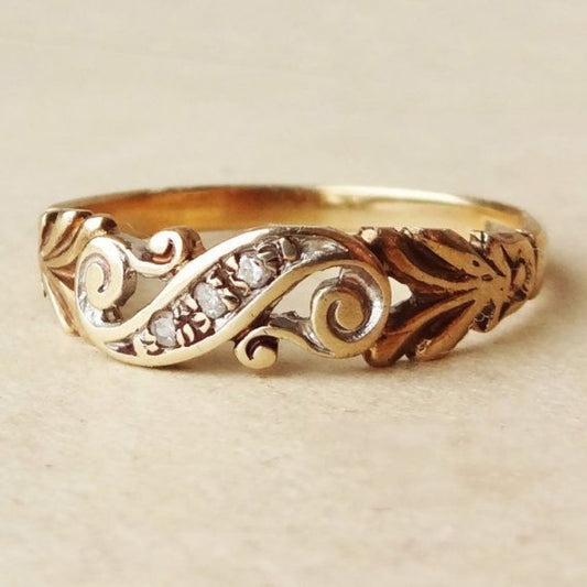 Golden Zirconia Ivy Ring