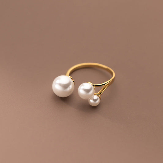 Chic Three-Pearl Ring
