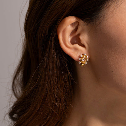 Harriet – Gold & Pearl Drop Earrings