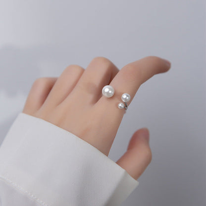 Chic Three-Pearl Ring