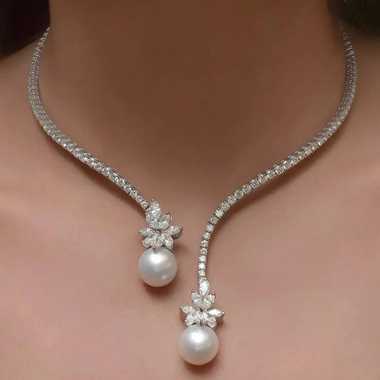 ELEGANT SHINY NECKLACE WITH PEARLS MADE OF STERLING SILVER