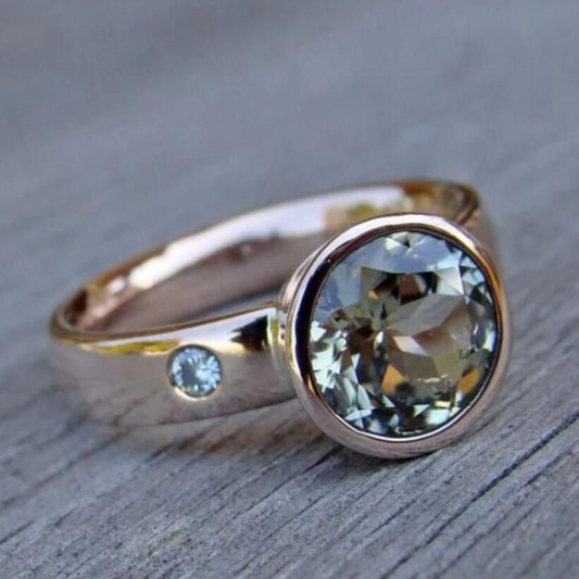 Exquisite Zirconia Crafted Ring