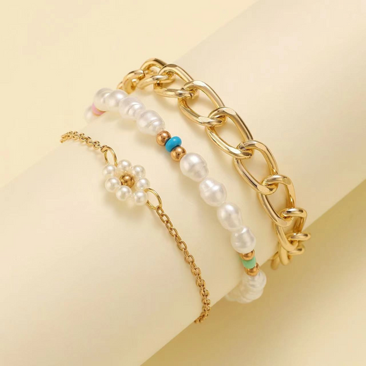 Daisy Pearl Bracelet
