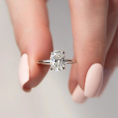 Chic Oval Crystal Commitment Ring