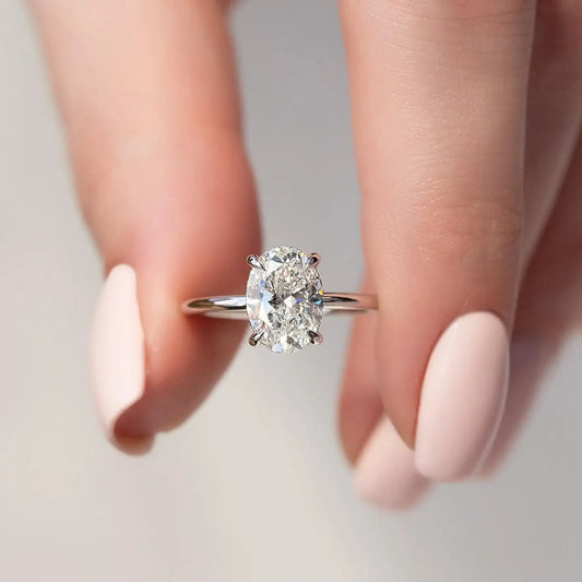 Chic Oval Crystal Commitment Ring