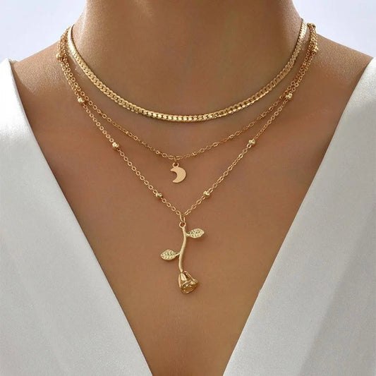 ELEGANT GOLDEN ROSE PENDANT NECKLACE