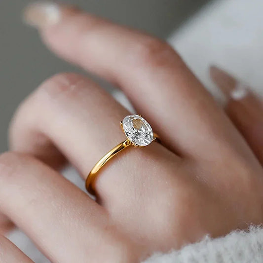 Chic Oval Crystal Commitment Ring