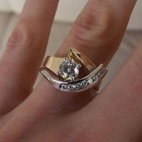 Vintage-Style Irregular Gold and Silver Zirconia Ring