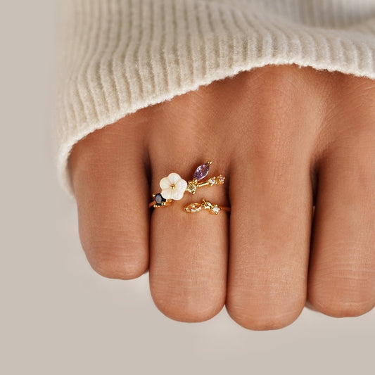 Joyful Gold Blossom Rings