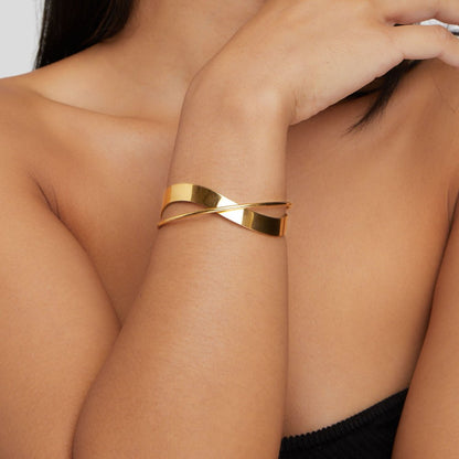 Distinctive Gold Bangle by Eve