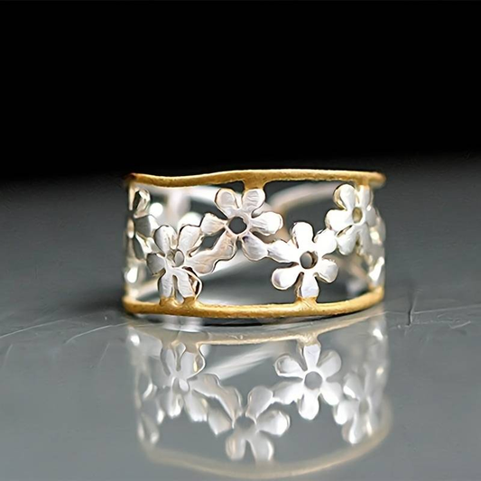 Stylish Daisy Ring